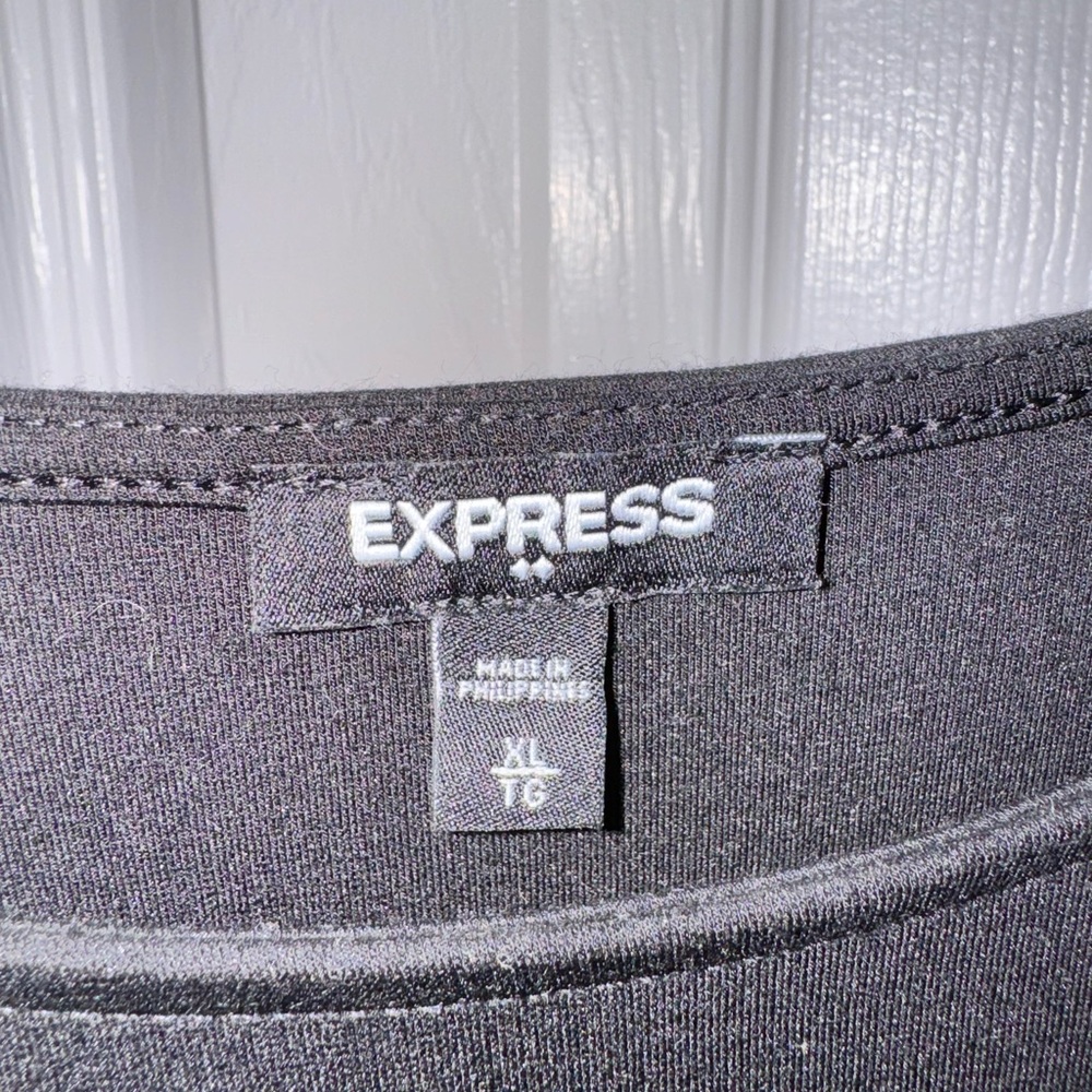 Express top - Picture 2 of 2
